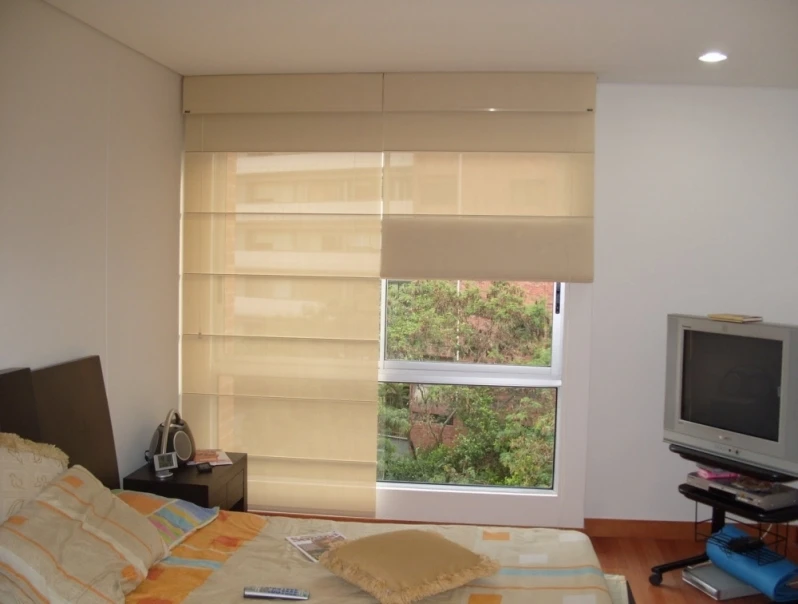 persiana romana para quarto