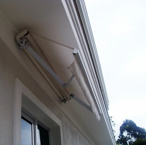 toldo articulado para motor