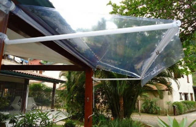 toldo transparente retrátil